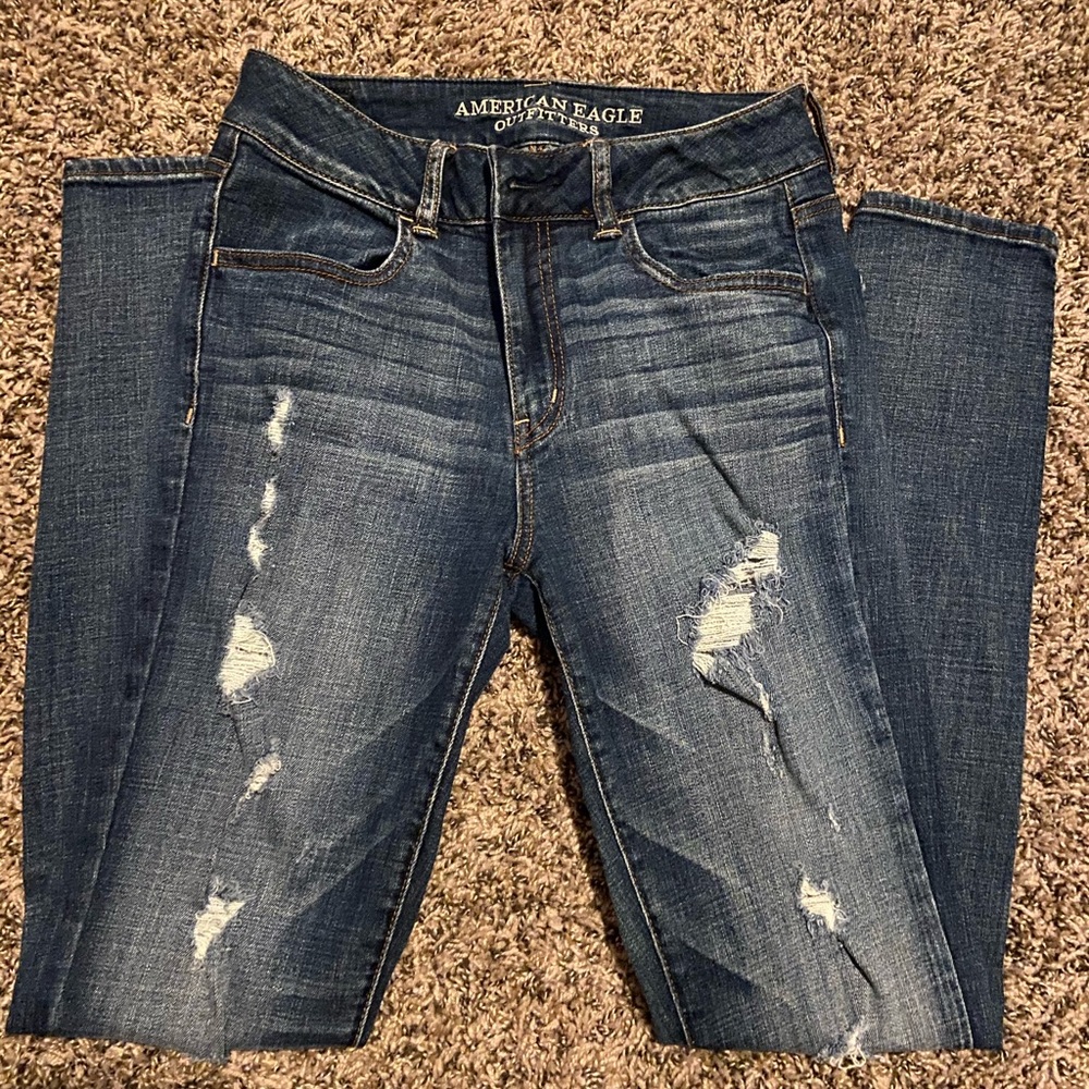 American Eagle distressed jeans!